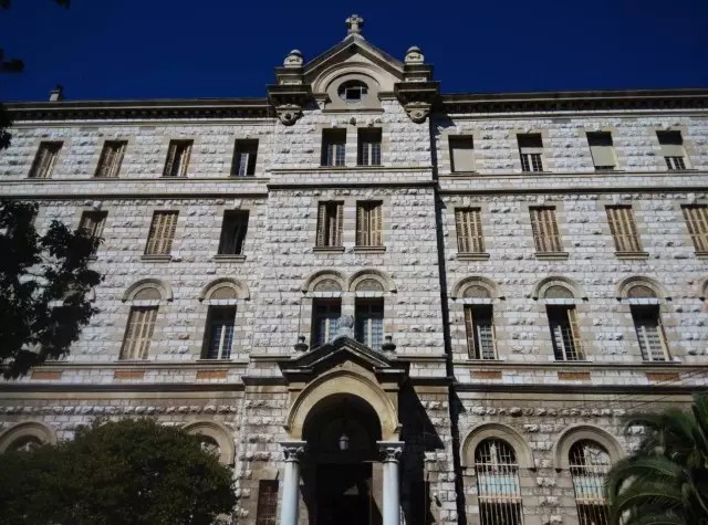 走遍法国高校 | 尼斯大学:在蓝色旅游圣地上学是什么体验?