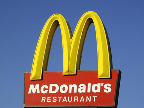 麦当劳把logo倒了倒，原因你一定猜不到