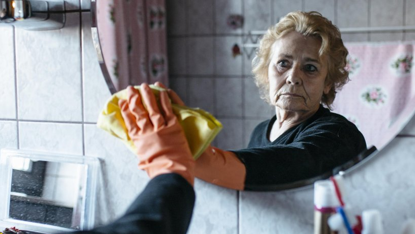 是儿孙绕膝,摇着蒲扇吃着大西瓜,还是喜气洋洋,伴着节奏跳老年disco?