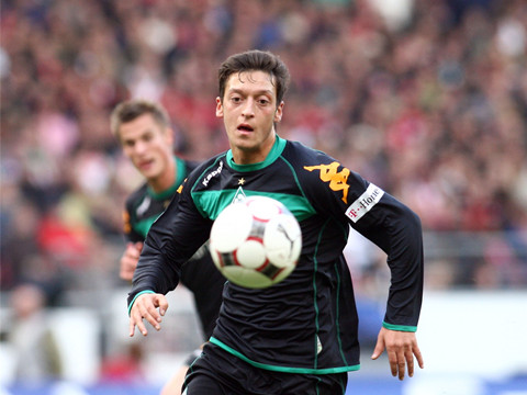 赢了一起狂，输了一人扛？厄齐尔宣布退出德国队！