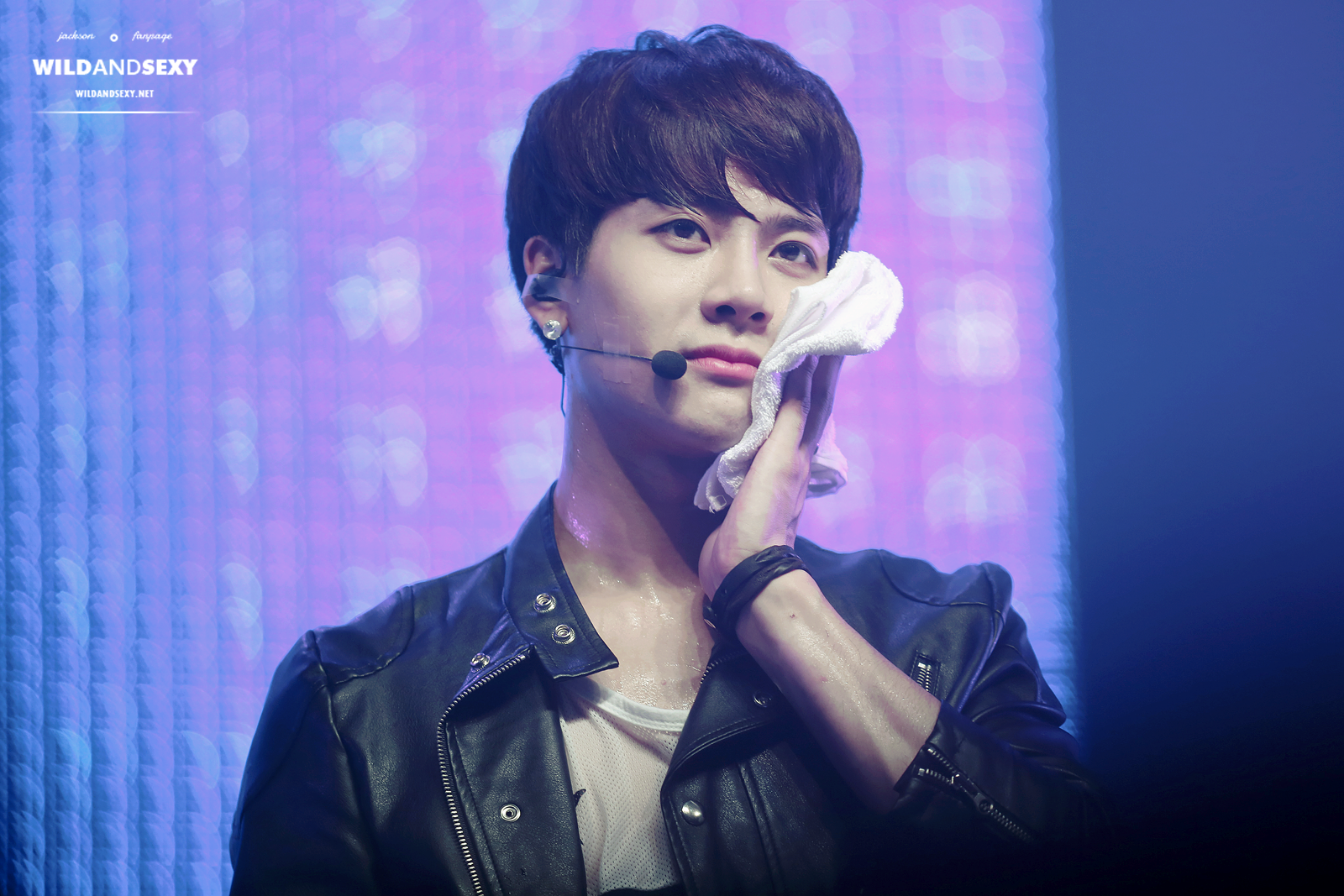 王嘉尔：“学好外语的秘诀是谈个恋爱”