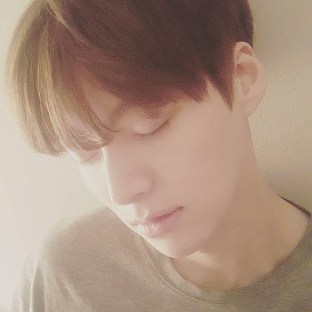 不论是在电视剧还是综艺都闪闪发光的安宰贤