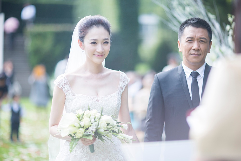 (belgien)的布鲁塞尔与相识16年的老公徐佳宁举办了浪漫的草坪婚礼