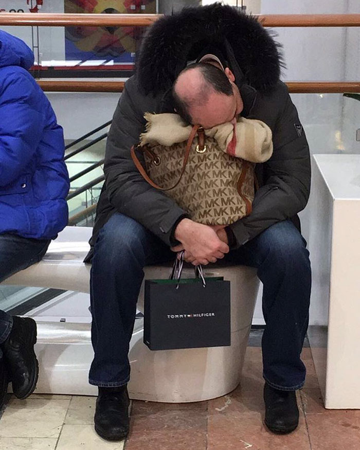 爆笑:逛街的时候,你的男朋友是不是这样?