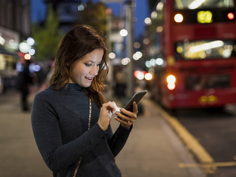 睡前一小时不要看手机！国外专家这么说...