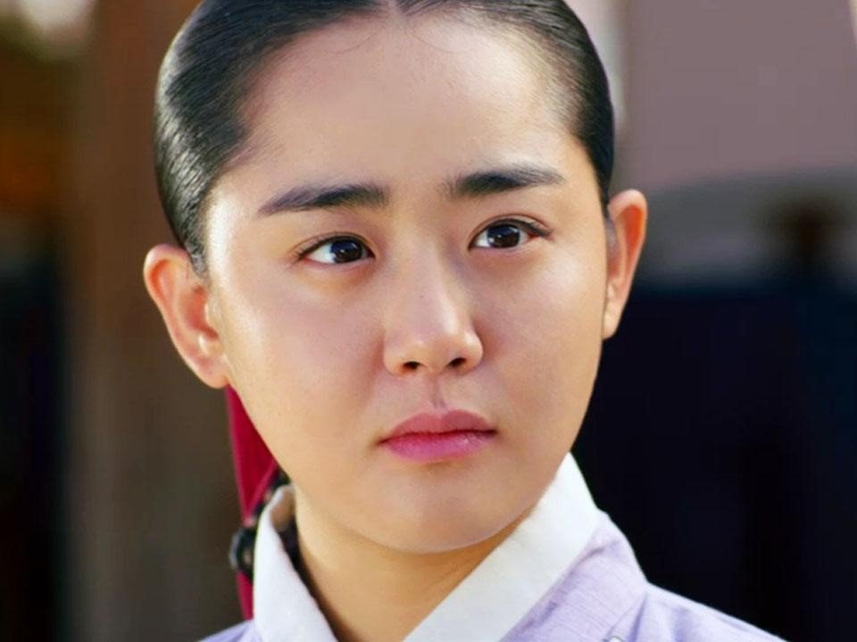 国民妹妹的代表女明星,文瑾莹的成长史