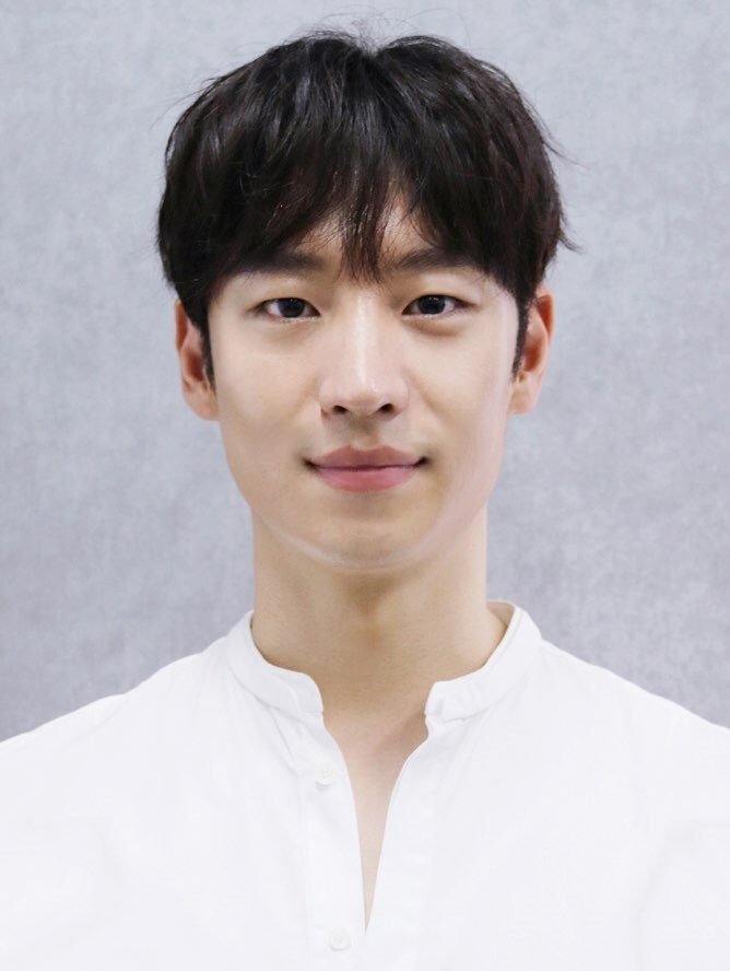 盘点腿长两米八的韩国明星top10 盘点统一饭圈审美的韩国艺人6 本