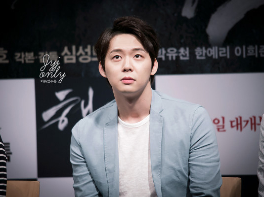 前女友黄荷娜INS疑似撕逼朴有天引关注