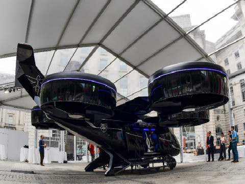 有声双语热点：你坐过会飞的出租车吗？Uber马上要出了