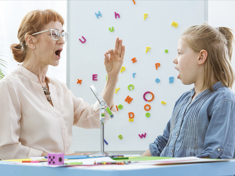 德语老中医：7分钟搞定小舌音！原来这些年都白练了…