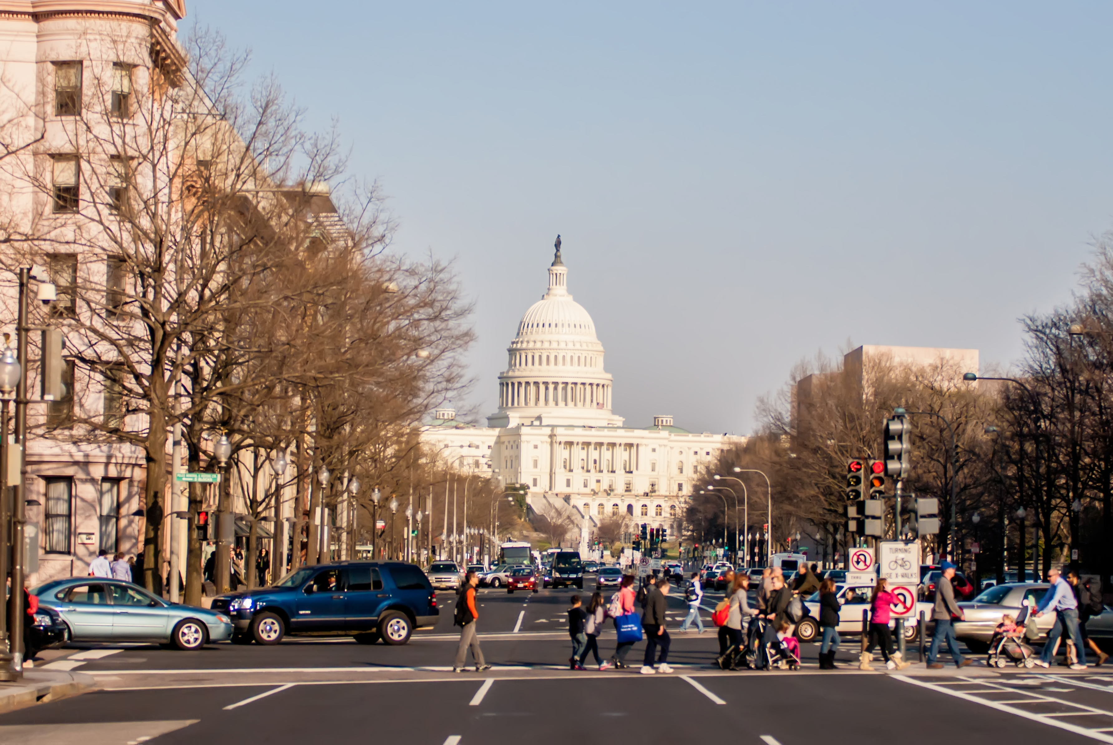 Новости вашингтона. Вашингтон население. Washington DC Streets 2021. Вашингтон люди на улицах. Вашингтон город люди.