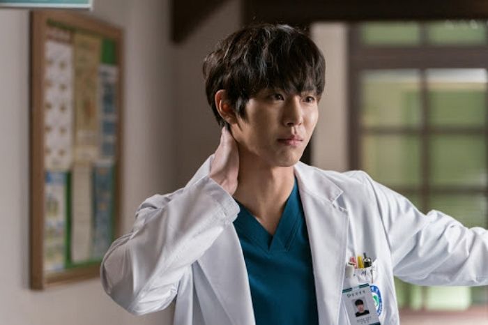 以医生角色俘获女心的5位韩国男演员
