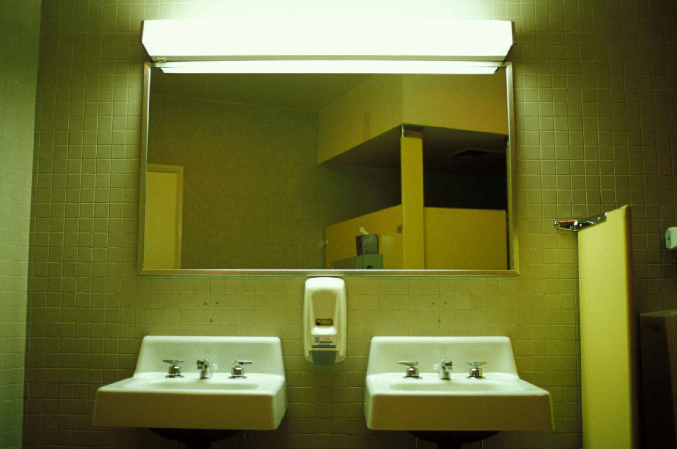 德国的临时厕所到底是怎么运营的,以及其他公共厕