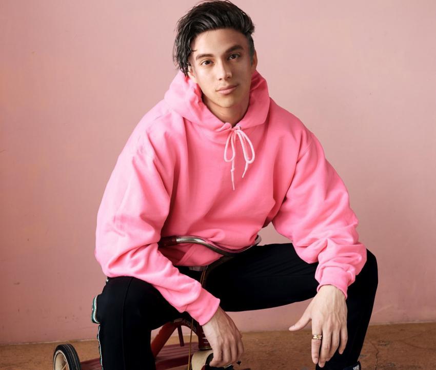 26 周三 wednesday influencer   [nflns]    图片来源:liam nikuro