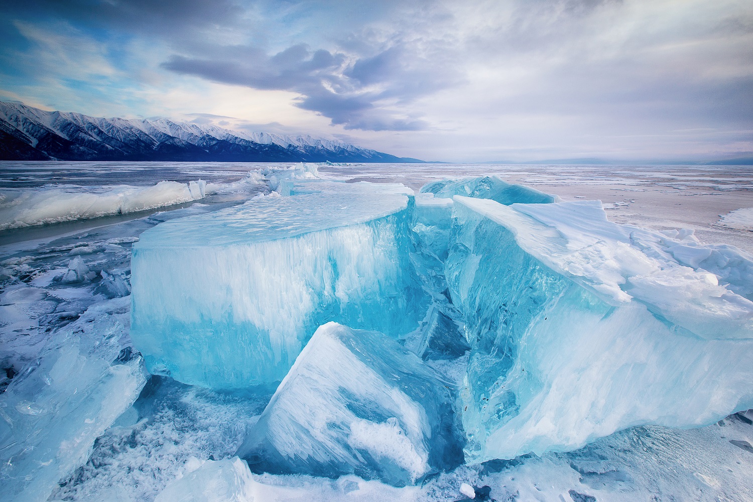 热走贝加尔湖，向蓝冰进发 | Siberia Blue|摄影|游记|TROYW - 原创作品 - 站酷 (ZCOOL)