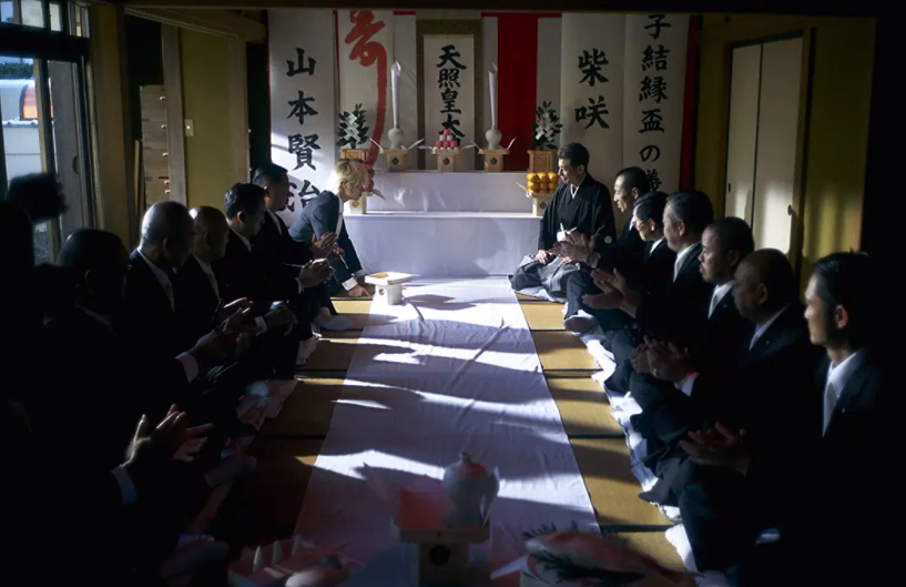 日语语法大全 日本暴力组织人数锐减 原成员何去何从 沪江日语