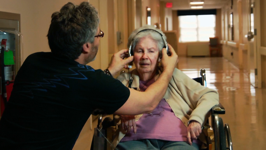 【天天译3643】170616(音乐疗法缓解老年痴呆症状)